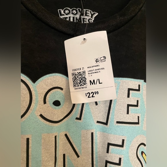 🆕NWT Looney Tunes t- Shirt Taz, Bugs Bunny, Daffy Duck, Marvin the Martian - Picture 9 of 11